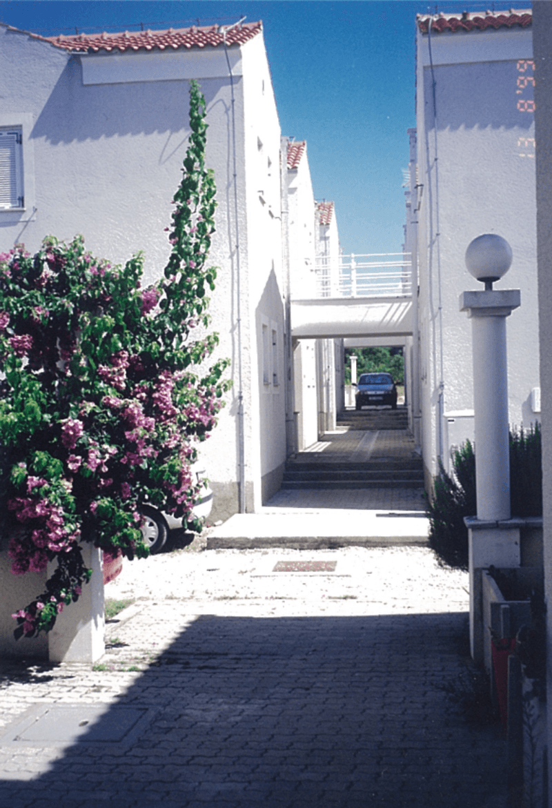 1988. Turističko naselje “Bili Dvori“, Lovište - Pelješac